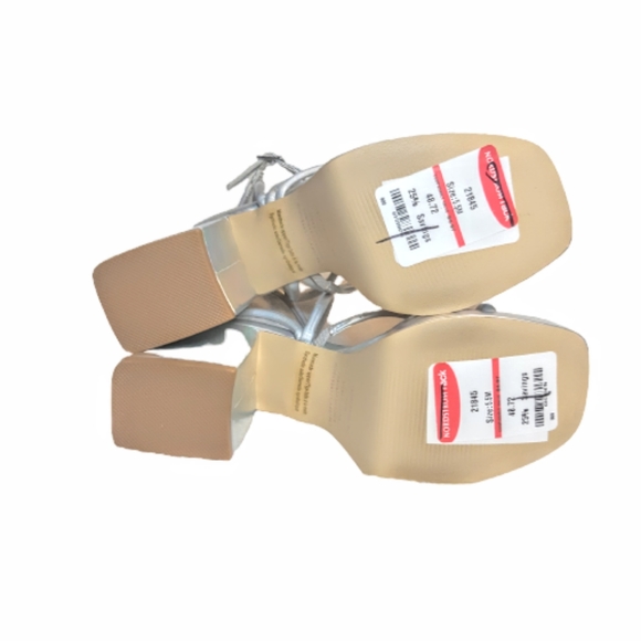 Abound Tiffanee chunky Block Heel Strappy Mettalic Silver sandals Heels Women - Picture 7 of 8